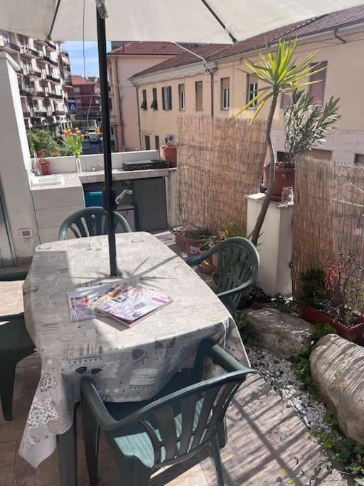 La Casa Del Sole Villa Imperia Dış mekan fotoğraf